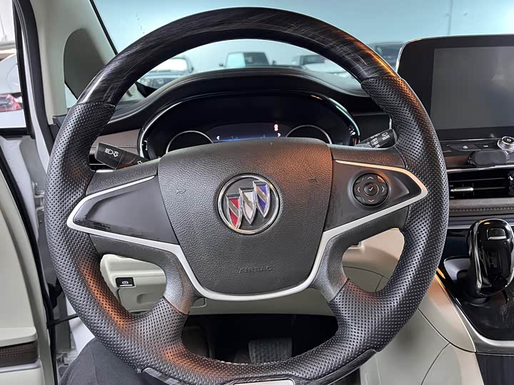 Фото 7 - Buick GL8 ES