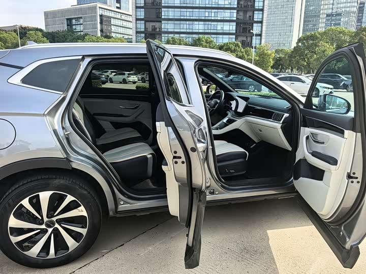 Фото 10 - BYD Song Plus Hybrid/EV