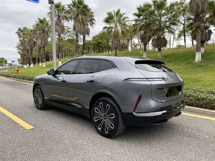 Фото 4 - Avatr 07