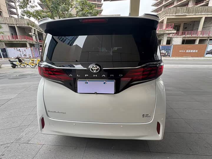 Фото 7 - Toyota Alphard