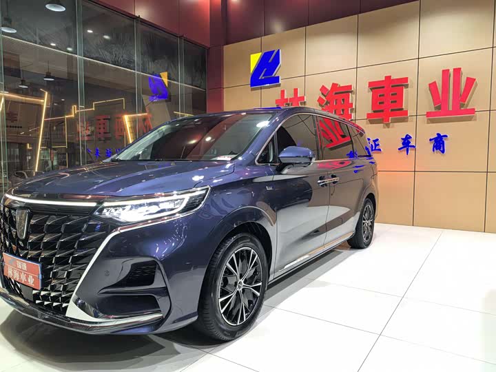 Фото 2 - Roewe iMax 8
