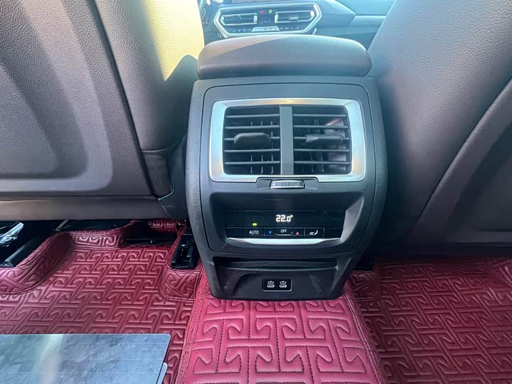 Фото 18 - BMW X3