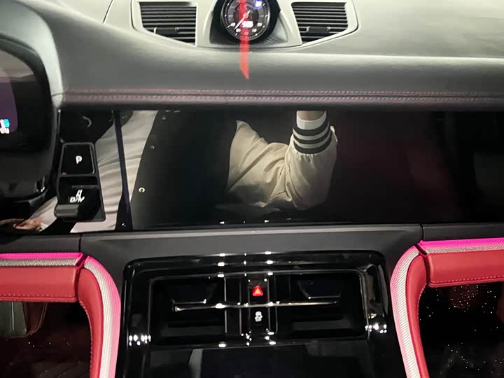 Фото 10 - Porsche Panamera