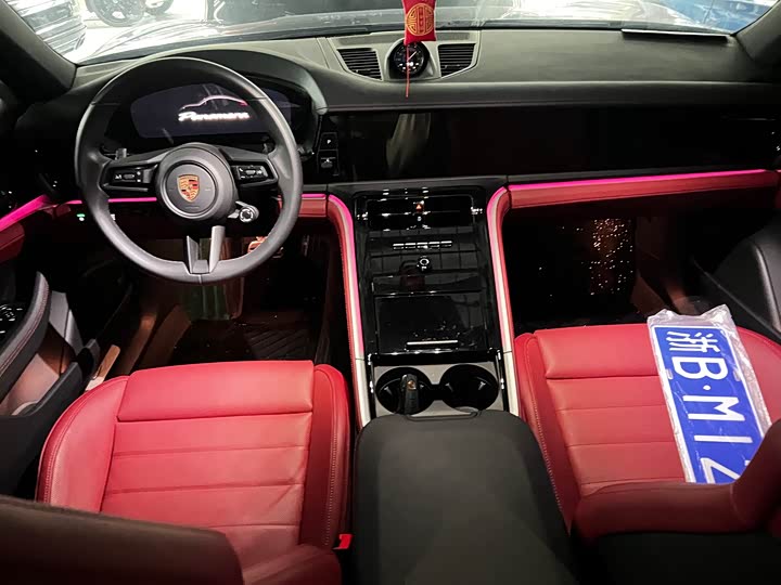 Фото 6 - Porsche Panamera