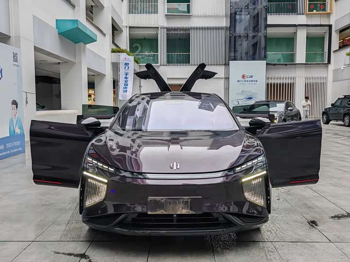 Фото 1 - HiPhi X