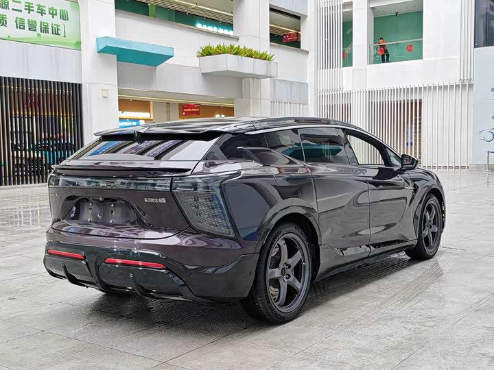 Фото 10 - HiPhi X