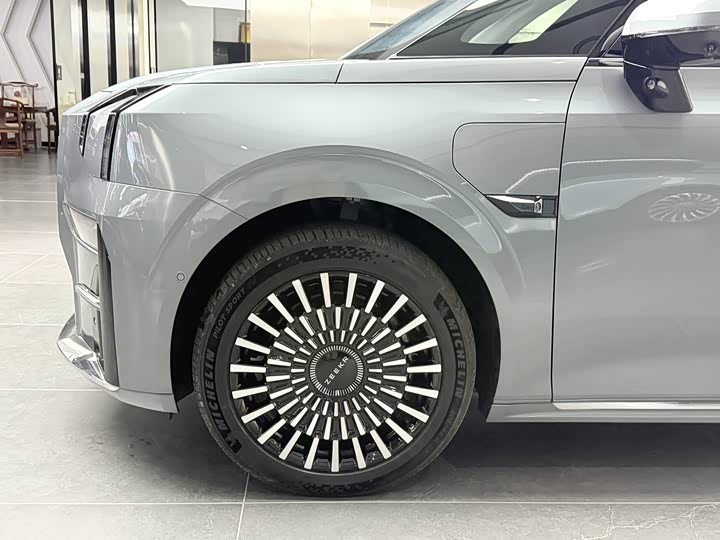 Фото 17 - Zeekr 009