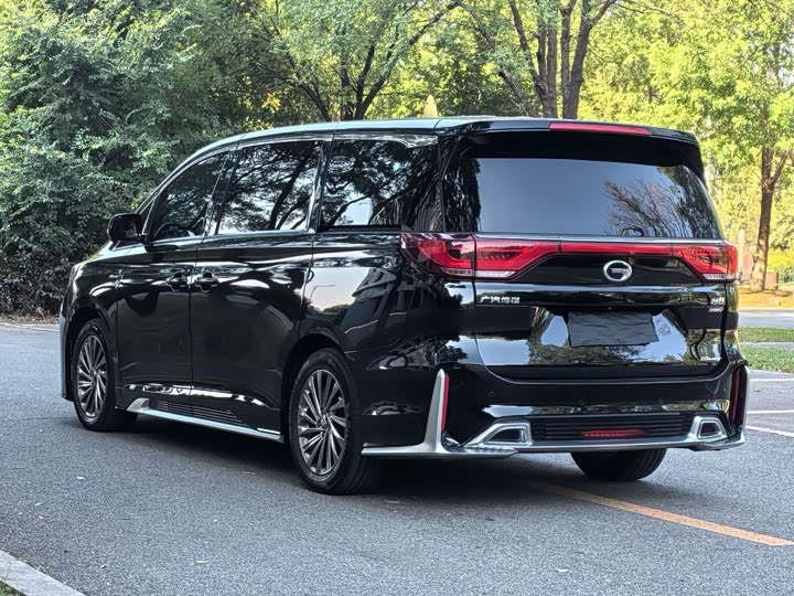 Фото 4 - GAC Trumpchi M8