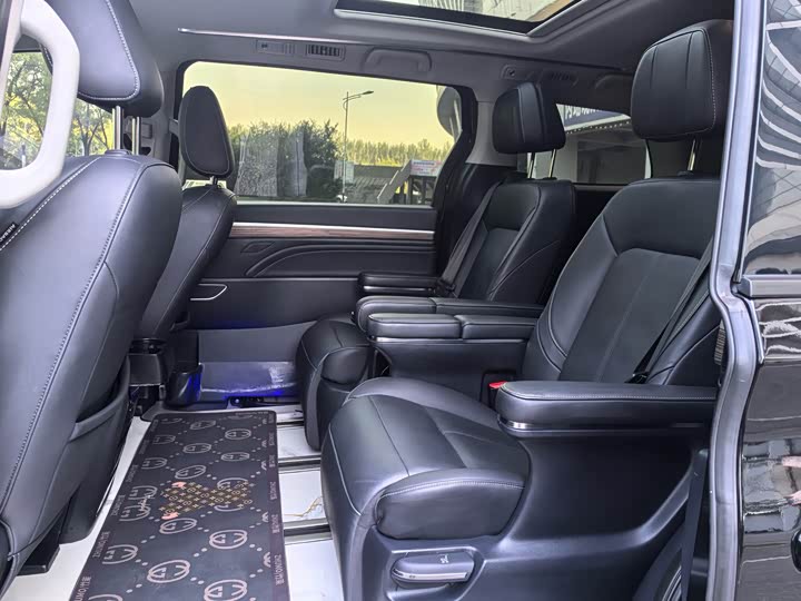 Фото 9 - GAC Trumpchi M8