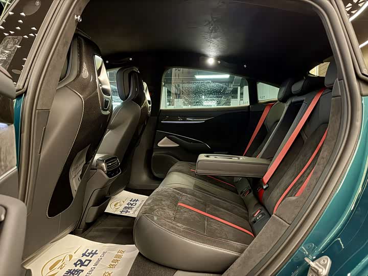 Фото 10 - Xiaomi SU7 Ultra