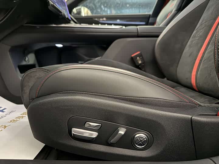 Фото 6 - Xiaomi SU7 Ultra