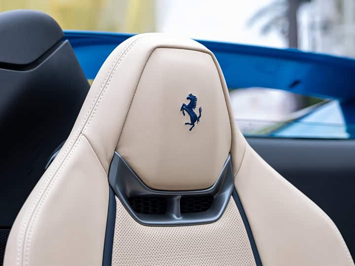 Фото 17 - Ferrari 296