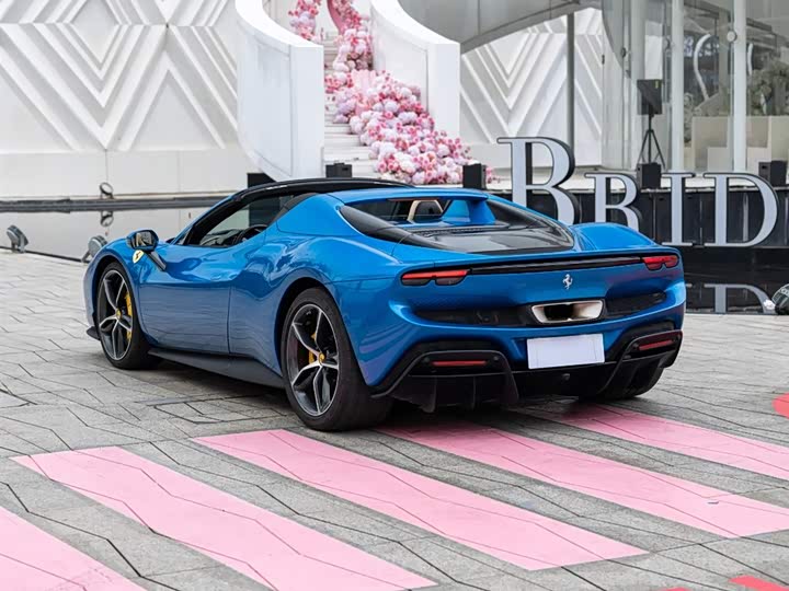 Фото 6 - Ferrari 296