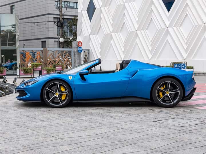 Фото 7 - Ferrari 296