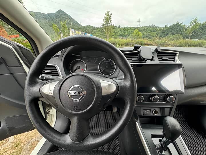 Фото 14 - Nissan Sylphy