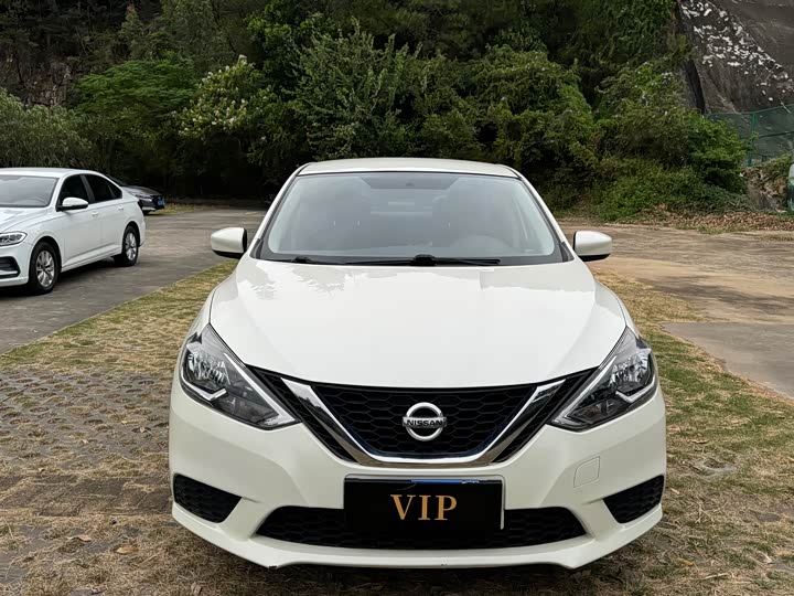 Фото 2 - Nissan Sylphy