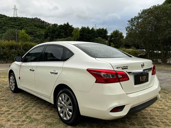 Фото 5 - Nissan Sylphy