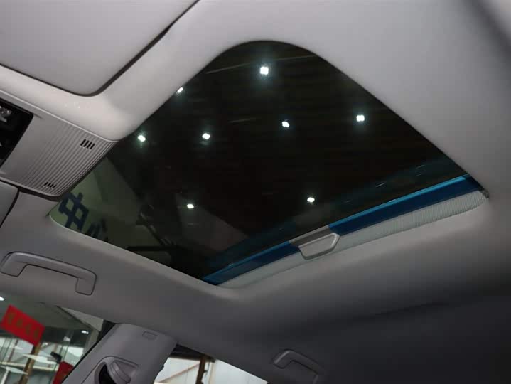 Фото 16 - Volkswagen Lamando L