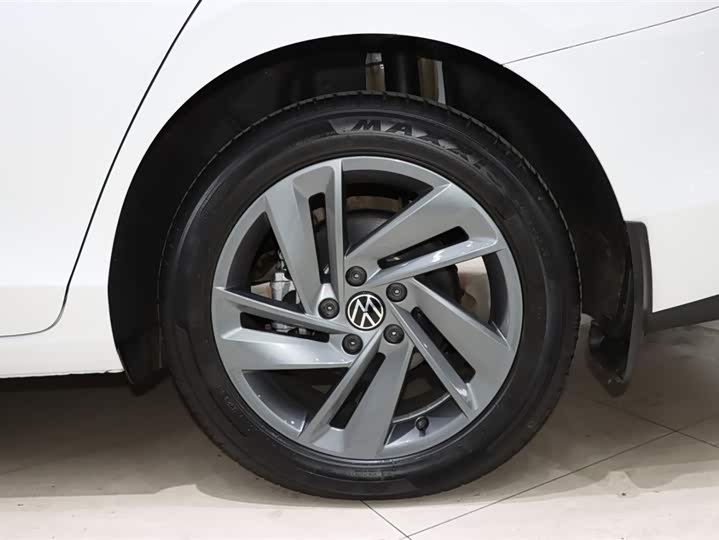 Фото 20 - Volkswagen Lamando L