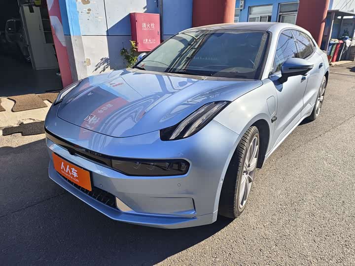 Фото 1 - Zeekr 001