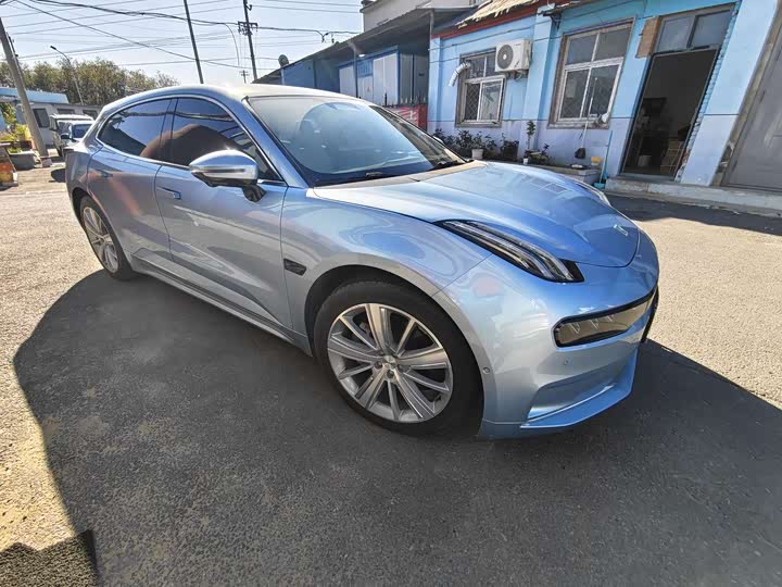 Фото 7 - Zeekr 001