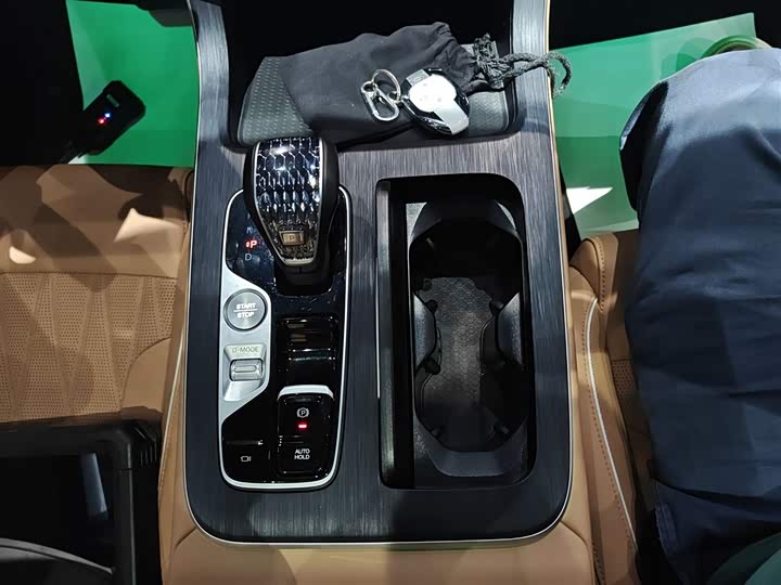 Фото 14 - GAC Trumpchi GS8