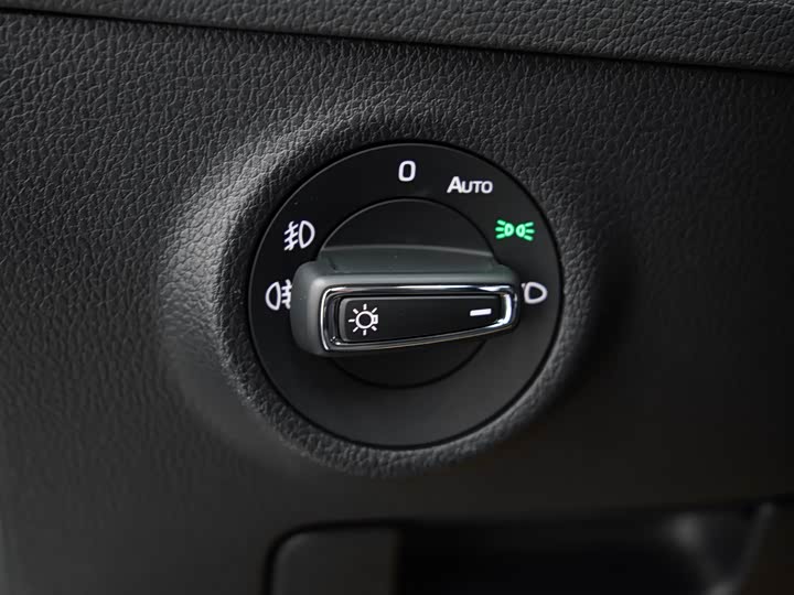 Фото 11 - Skoda Superb