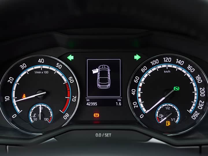 Фото 12 - Skoda Superb