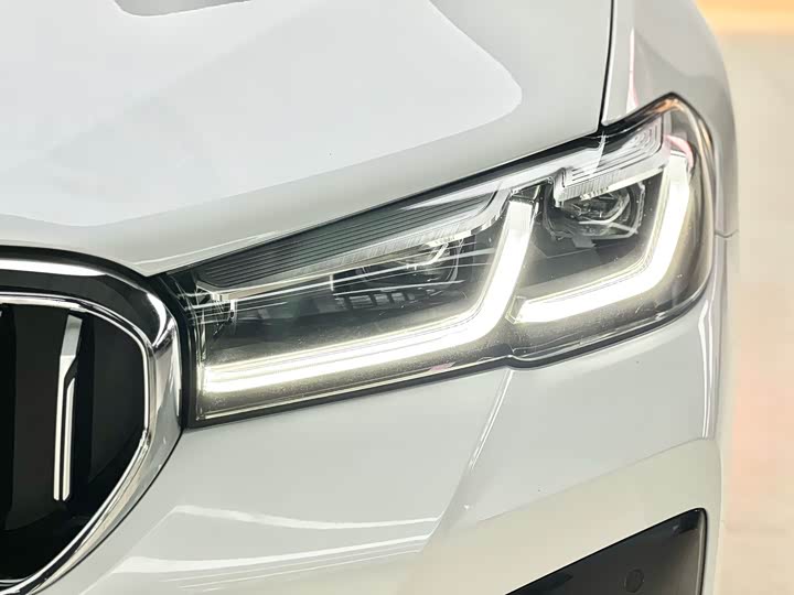 Фото 17 - BMW 5 Series