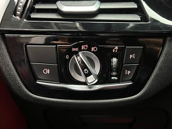 Фото 30 - BMW 5 Series