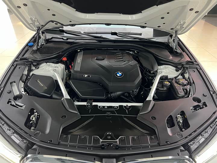 Фото 31 - BMW 5 Series