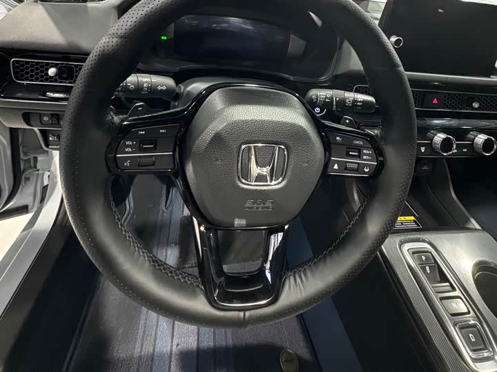 Фото 12 - Honda Civic