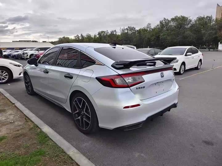 Фото 2 - Honda Civic