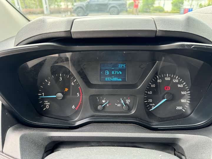 Фото 10 - Ford Transit