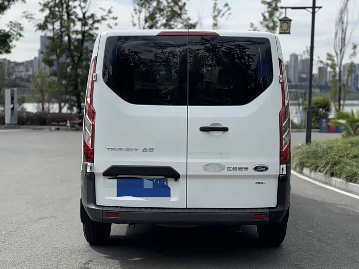 Фото 15 - Ford Transit