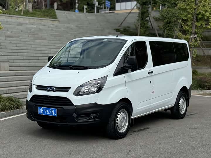 Фото 2 - Ford Transit