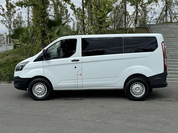 Фото 3 - Ford Transit