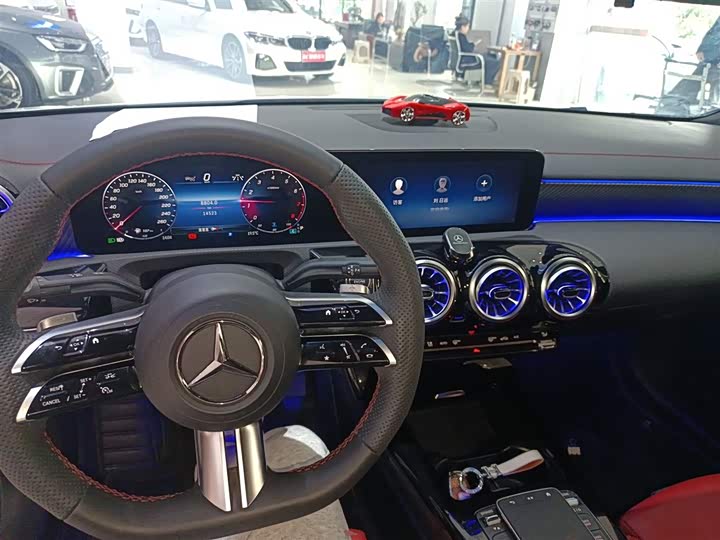 Фото 10 - Mercedes-Benz A-Class