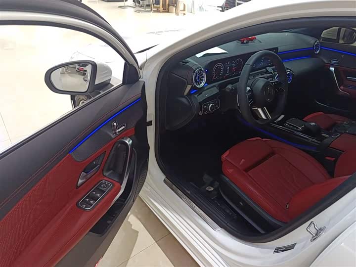 Фото 16 - Mercedes-Benz A-Class