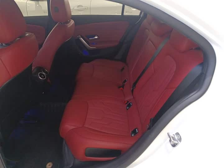 Фото 17 - Mercedes-Benz A-Class