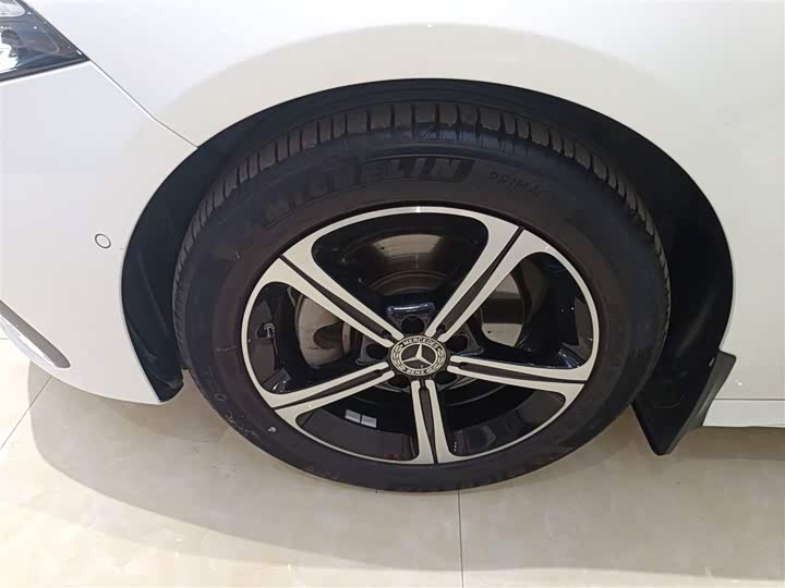 Фото 23 - Mercedes-Benz A-Class