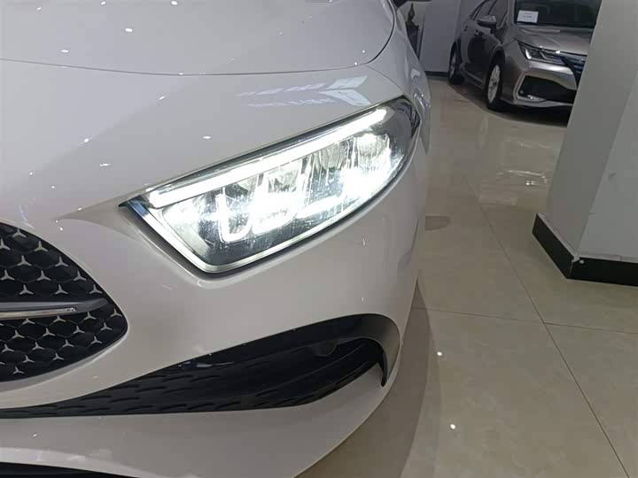 Фото 24 - Mercedes-Benz A-Class