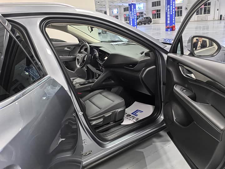 Фото 13 - Buick Envision Plus