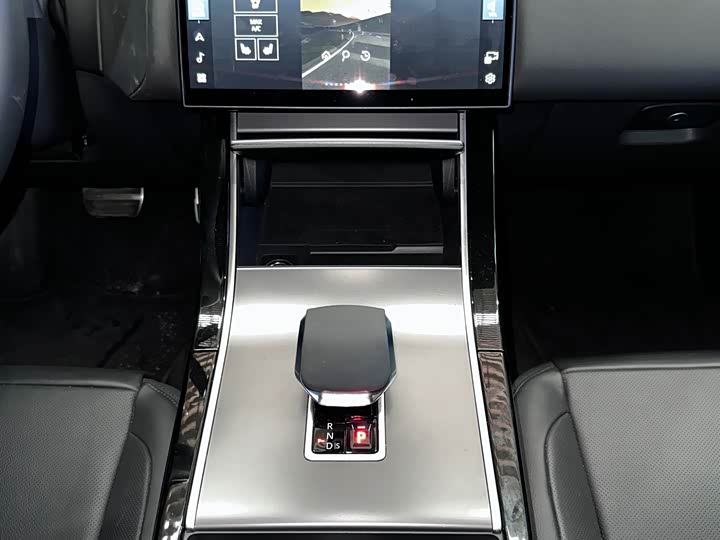 Фото 5 - Land Rover Range Rover Velar