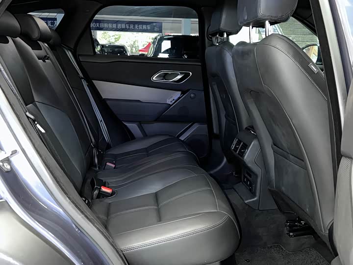 Фото 8 - Land Rover Range Rover Velar