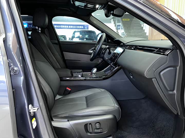 Фото 9 - Land Rover Range Rover Velar