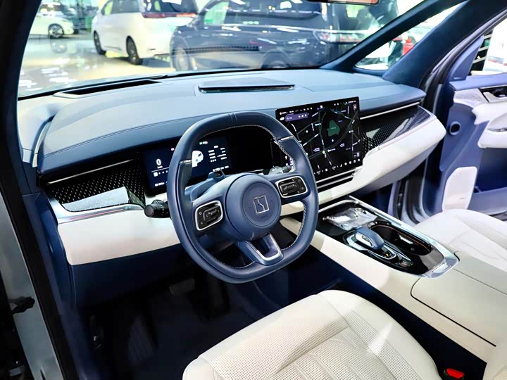 Фото 14 - Zeekr 009