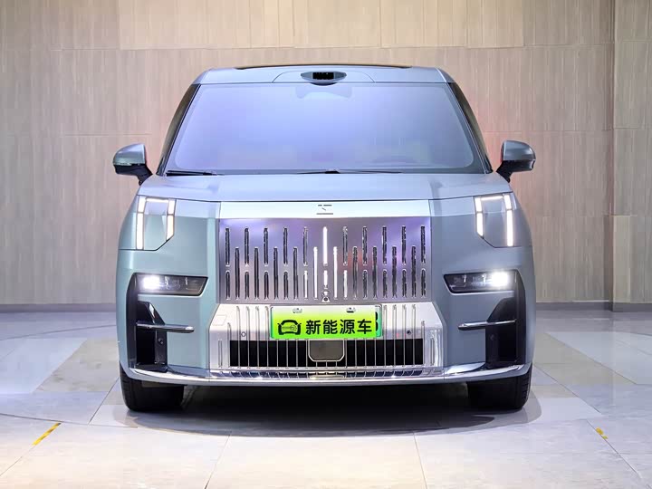 Фото 2 - Zeekr 009