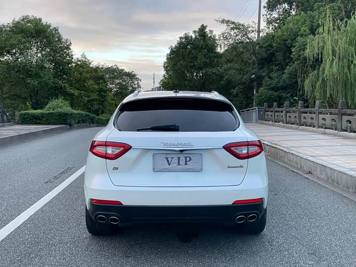 Фото 19 - Maserati Levante