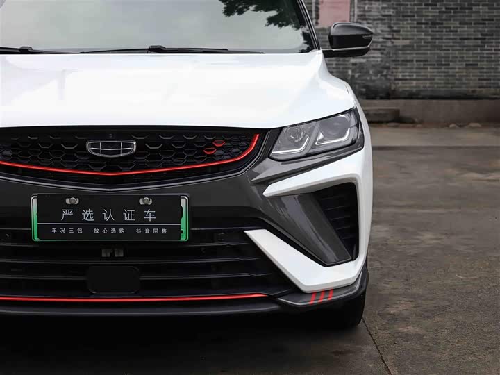 Фото 22 - Geely Coolray Hybrid